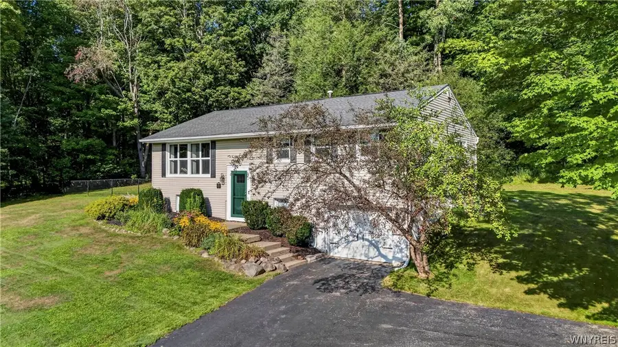 8711 S Greenbriar, Boston, NY 14025 - #3