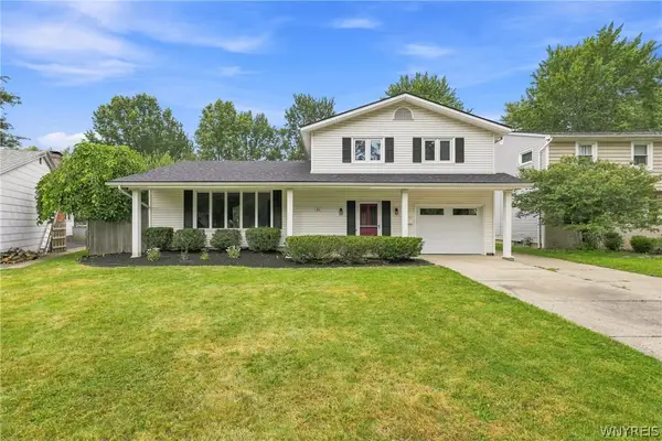 82 Joanie Lane, Amherst, NY 14228