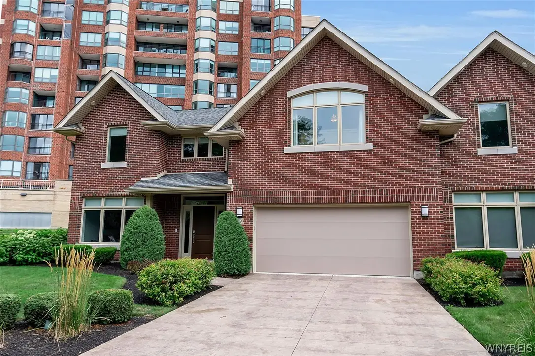 59 Ojibwa Circle, Buffalo, NY 14202 - #1