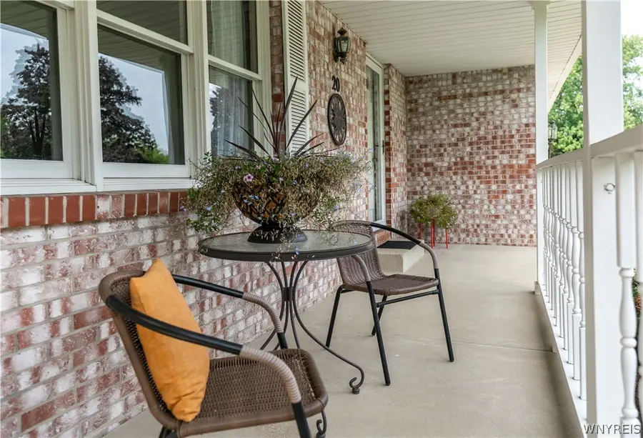 20 Glendale Terrace, Orchard Park, NY 14127 - #2