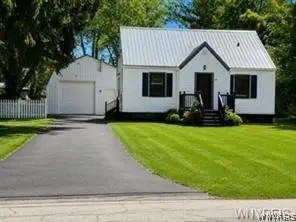 139 Allendale Road, West Seneca, NY 14224