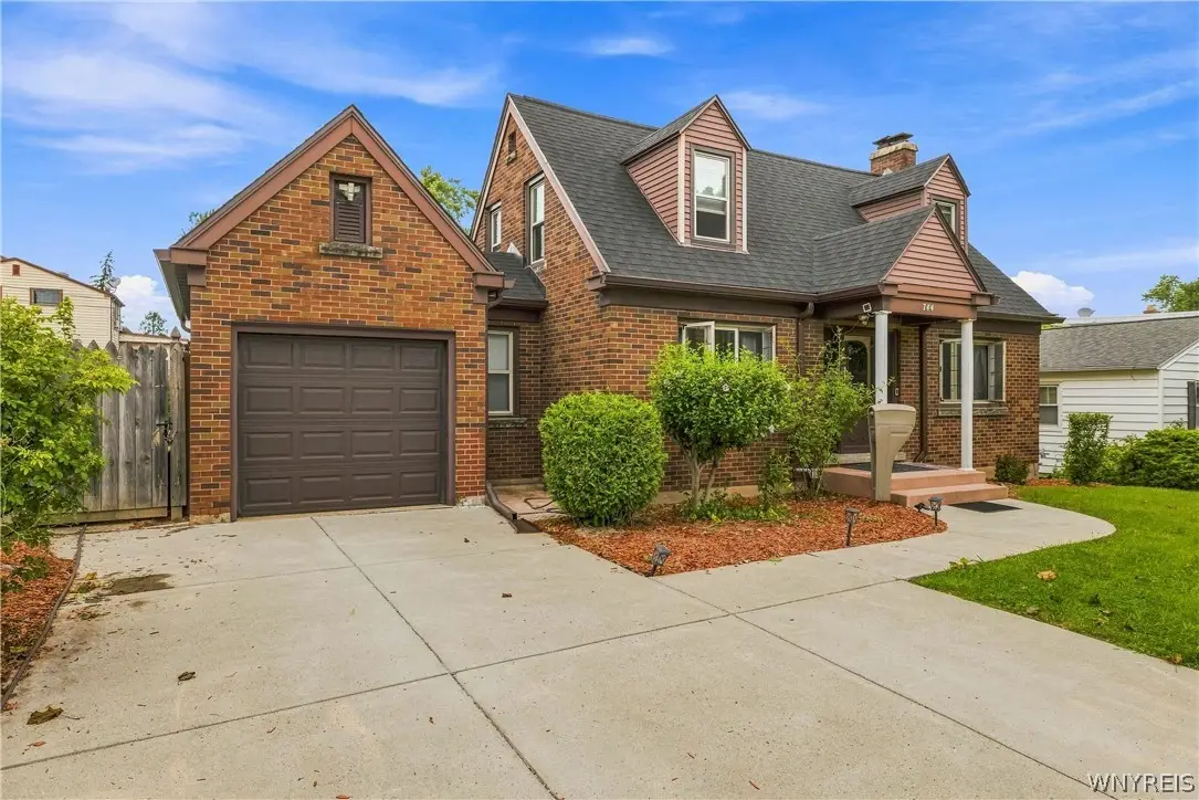 744 Seymour Avenue, Niagara Falls, NY 14305 - #1