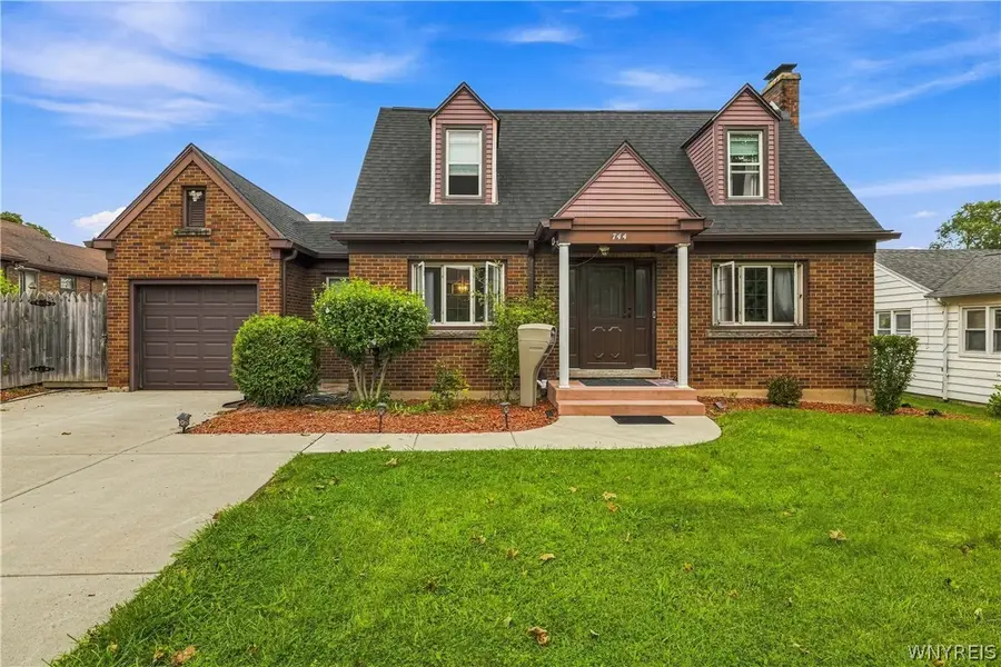 744 Seymour Avenue, Niagara Falls, NY 14305 - #2
