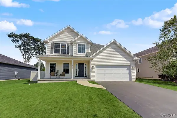 2401 Hobblebush Lane, Lake View, NY 14085