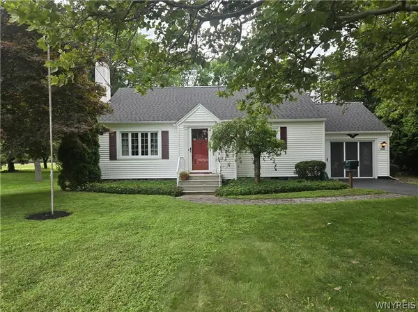 7322 Ridge Road, Lockport, NY 14094