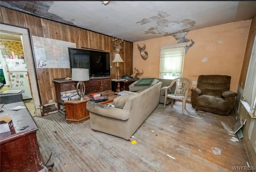 1218 College Avenue, Niagara Falls, NY 14305 - #3