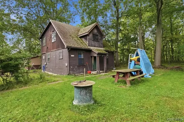 9759 Redwing Street, Angola, NY 14006