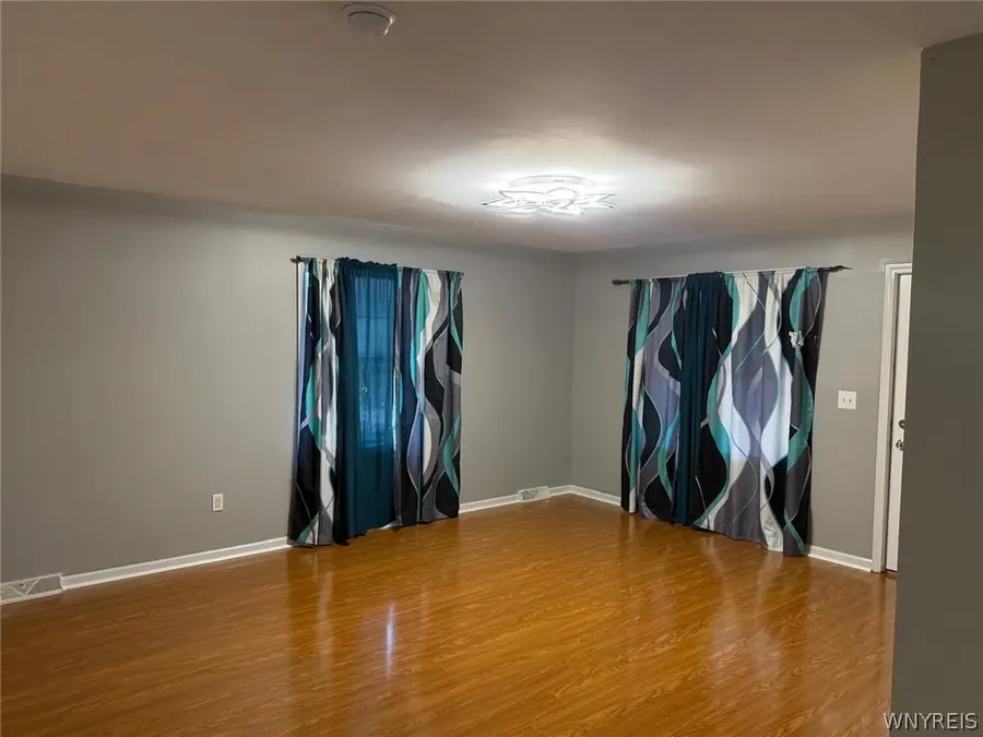 98 Fox Street, Buffalo, NY 14212 - #3