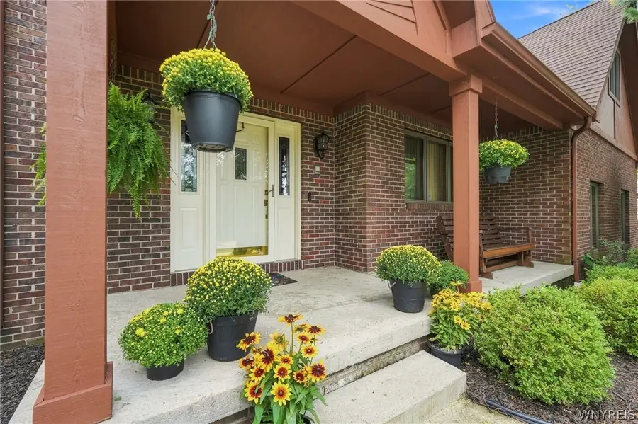 160 Fox Meadow Lane, Orchard Park, NY 14127 - #3