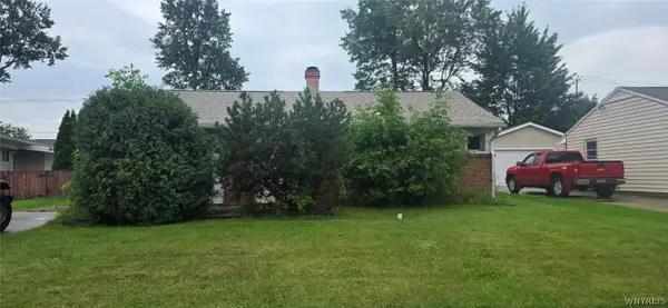 16 Riverdale Drive, Grand Island, NY 14072