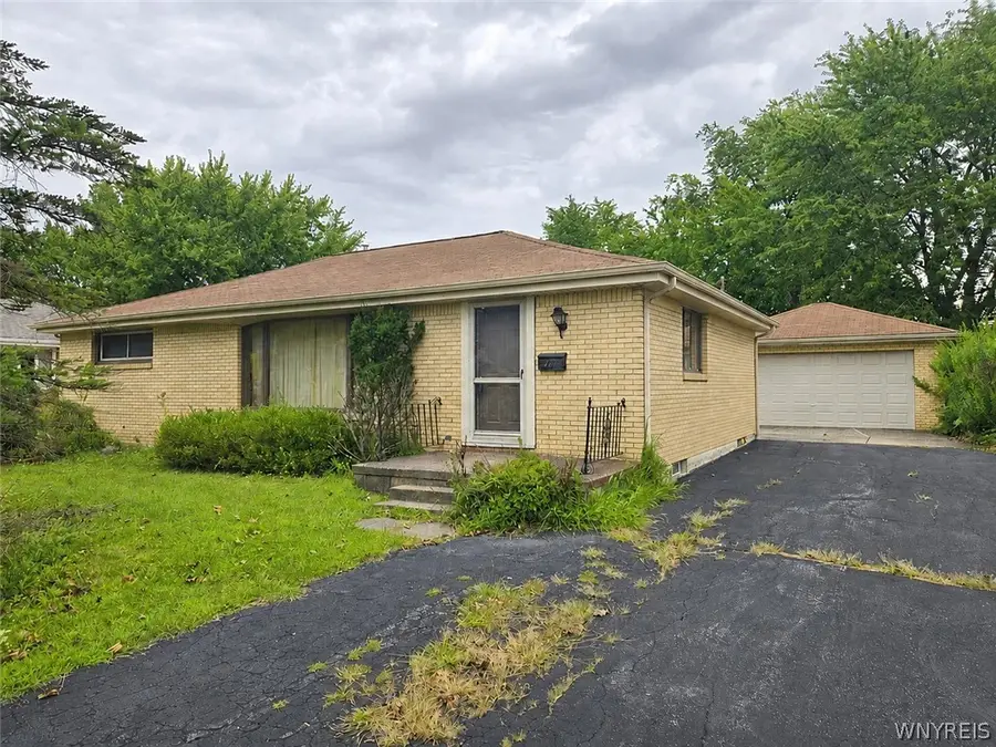 177 Iris Avenue, West Seneca, NY 14224 - #2