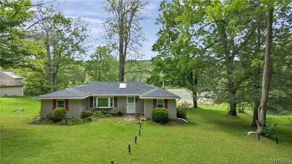 6374 Hunters Creek Road, South Wales, NY 14139