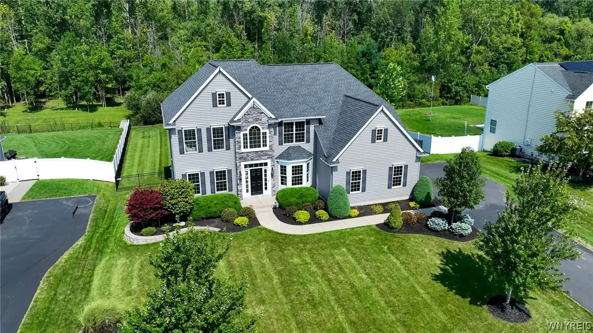 51 Golden Crescent Way, Orchard Park, NY 14127 - #1
