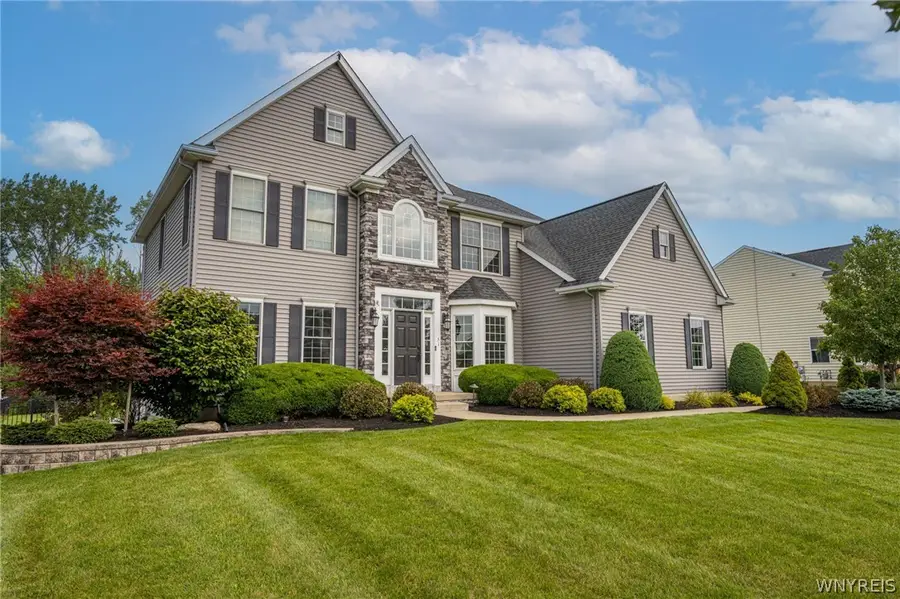 51 Golden Crescent Way, Orchard Park, NY 14127 - #2