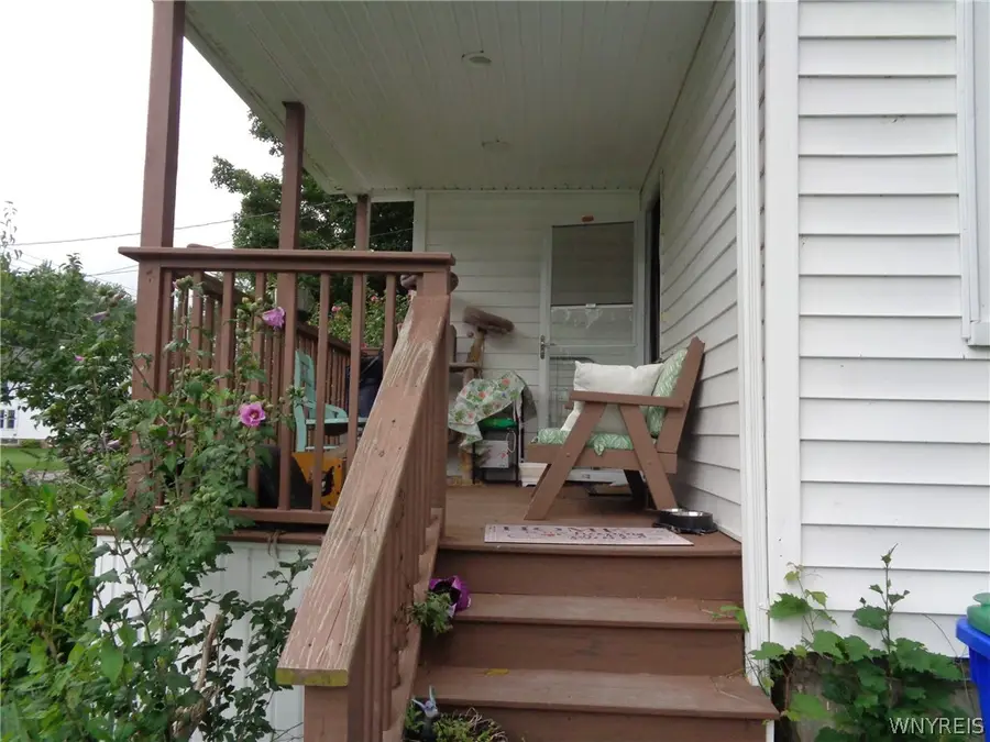 429 E Oak Orchard Street, Medina, NY 14103 - #3