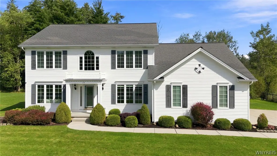 19 Ponderosa Court, Orchard Park, NY 14127 - #1