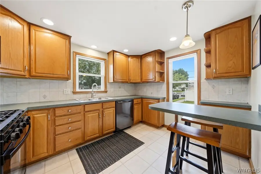 1089 Parker Boulevard, Buffalo, NY 14223 - #2