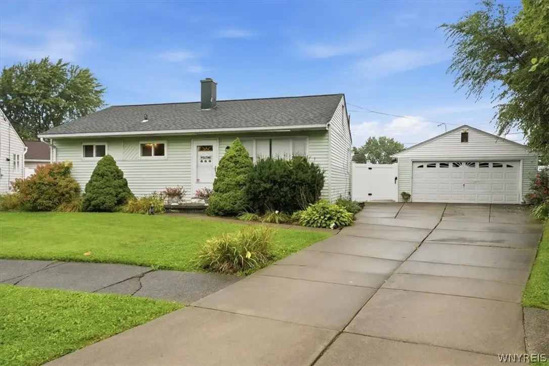 35 Coronet Drive, Tonawanda, NY 14150 - #1
