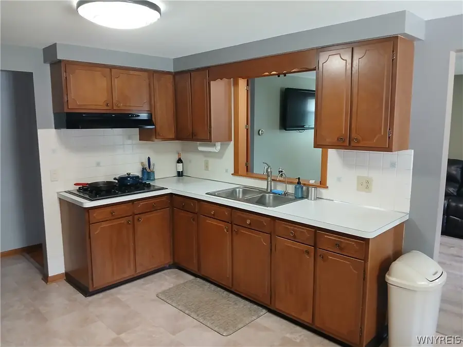 27 Syracuse Street, Tonawanda, NY 14150 - #3