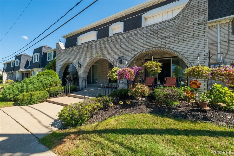 132 Harrogate Sq #E, Amherst, NY 14221 - #2