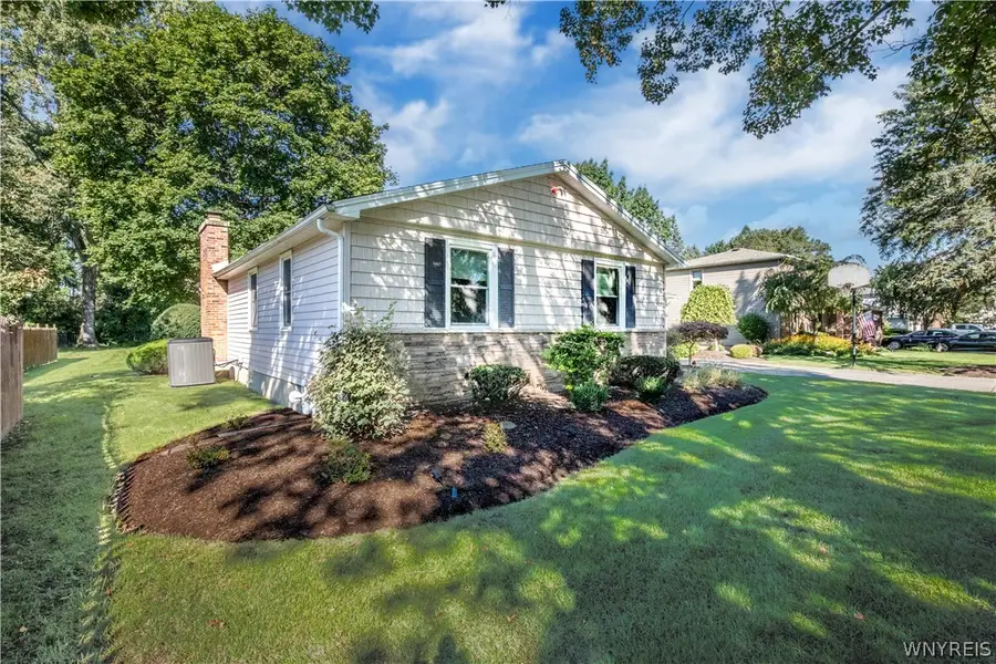 110 Fieldstone Drive, Grand Island, NY 14072 - #3