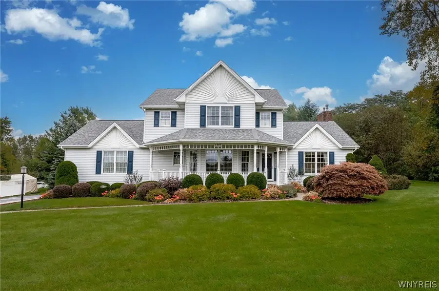 4903 Shawnee Road, Sanborn, NY 14132 - #2