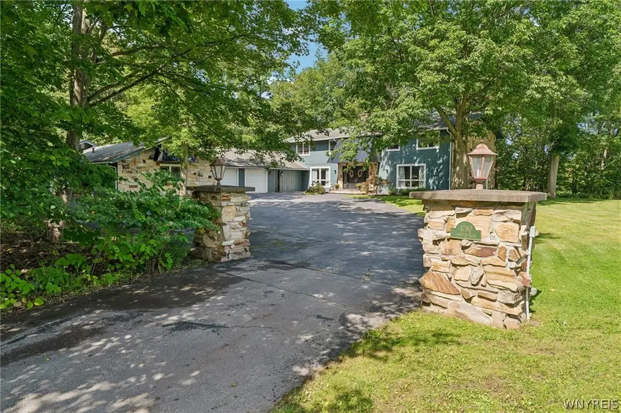 4790 Thompson Road, Clarence, NY 14031 - #3