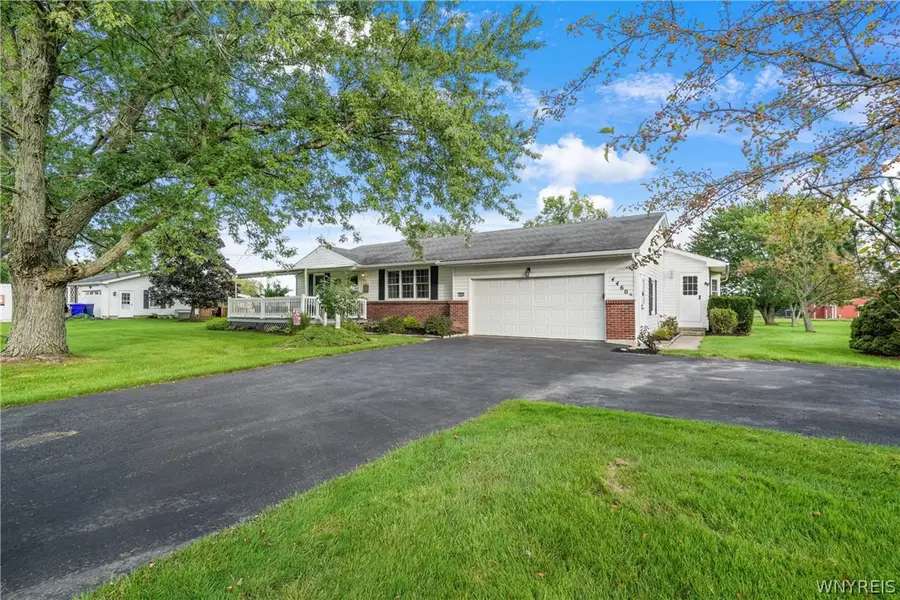 4460 Beach Ridge Road, Lockport, NY 14094 - #3