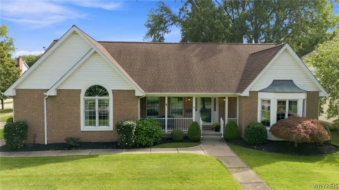 71 Sandhurst Ln, Amherst, NY 14221 - #1