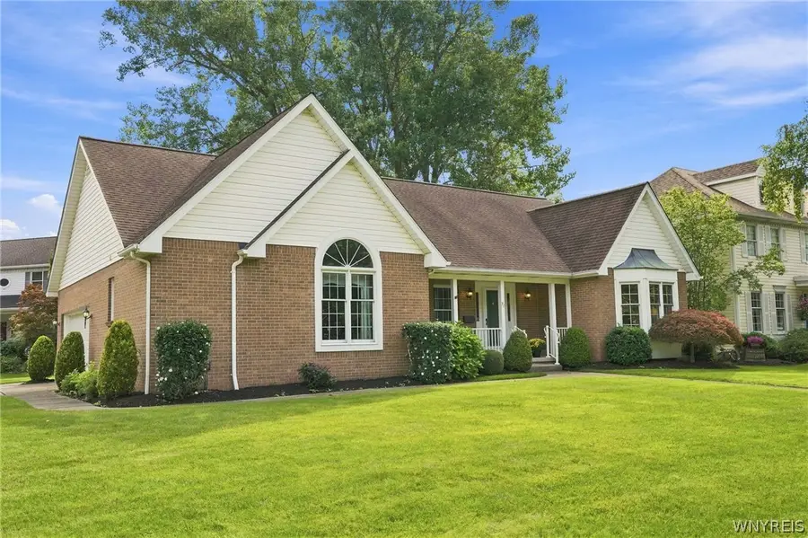 71 Sandhurst Ln, Amherst, NY 14221 - #3