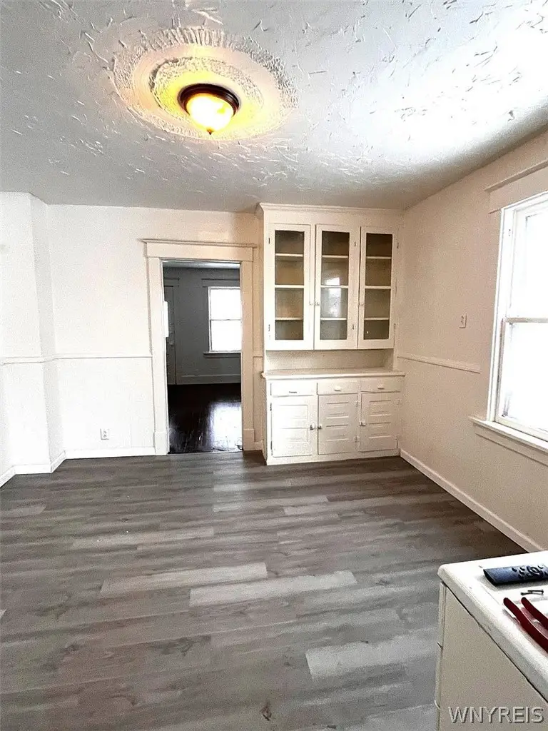 1930 Welch Avenue, Niagara Falls, NY 14303 - #2