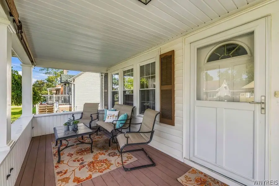 907 90th Street, Niagara Falls, NY 14304 - #3