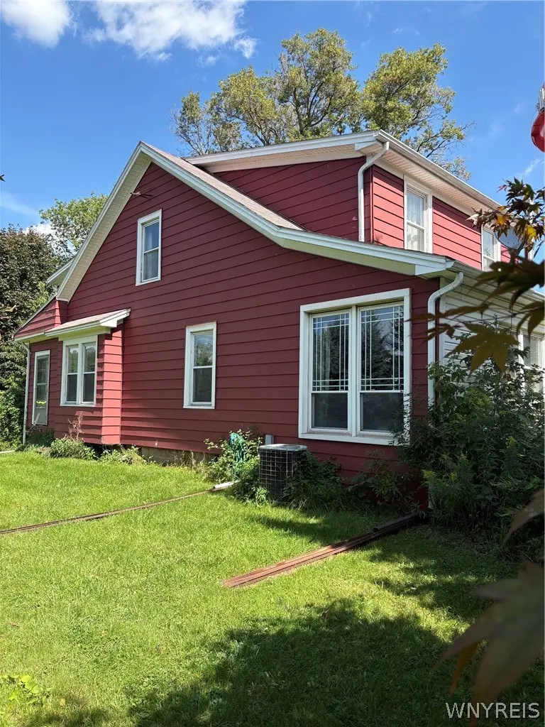6910 W Britton Drive, Niagara Falls, NY 14305 - #3