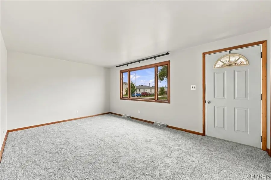 25 Wallace Avenue, Cheektowaga, NY 14227 - #3
