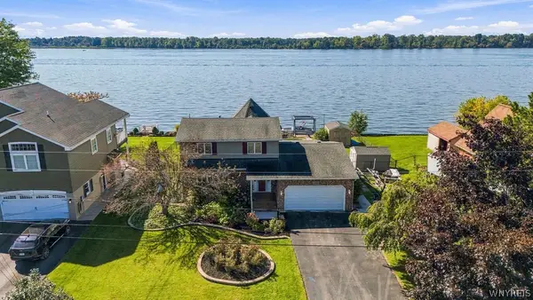 7651 W Rivershore Drive, Niagara Falls, NY 14304
