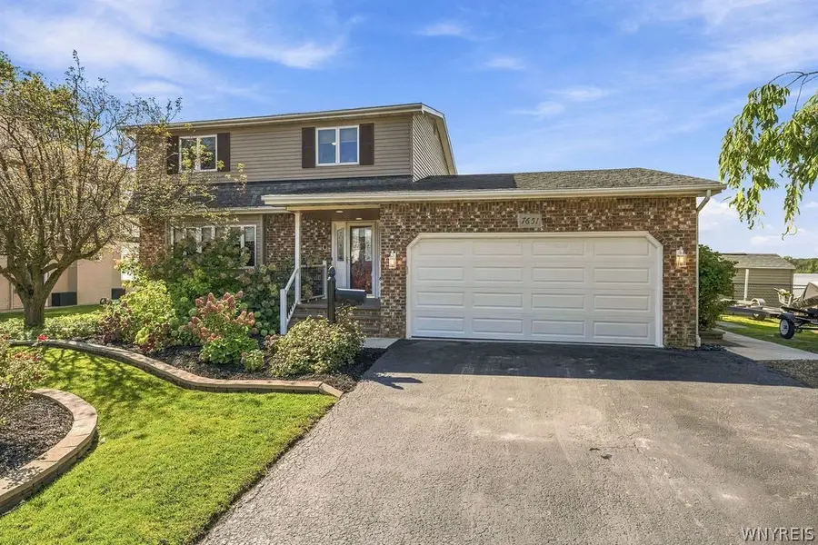 7651 W Rivershore Drive, Niagara Falls, NY 14304 - #2