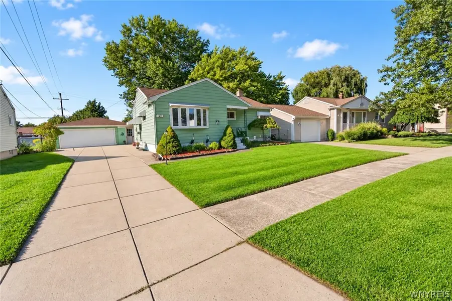 22 Mitchell Drive, Tonawanda, NY 14150 - #2