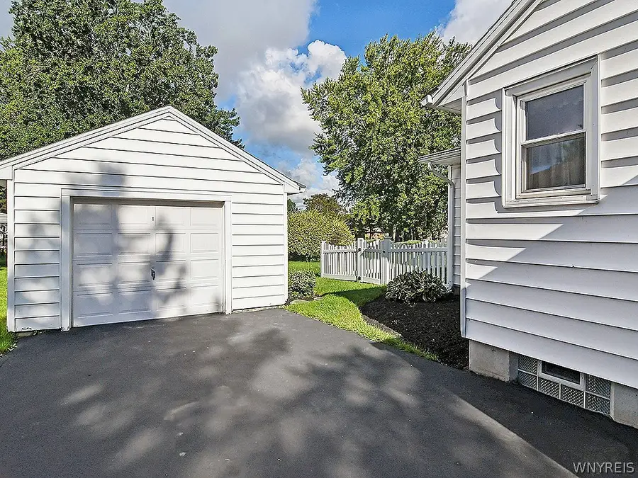 193 Aurora Street, Lancaster, NY 14086 - #3