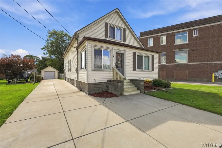 80 E Niagara Street, Tonawanda, NY 14150 - #2