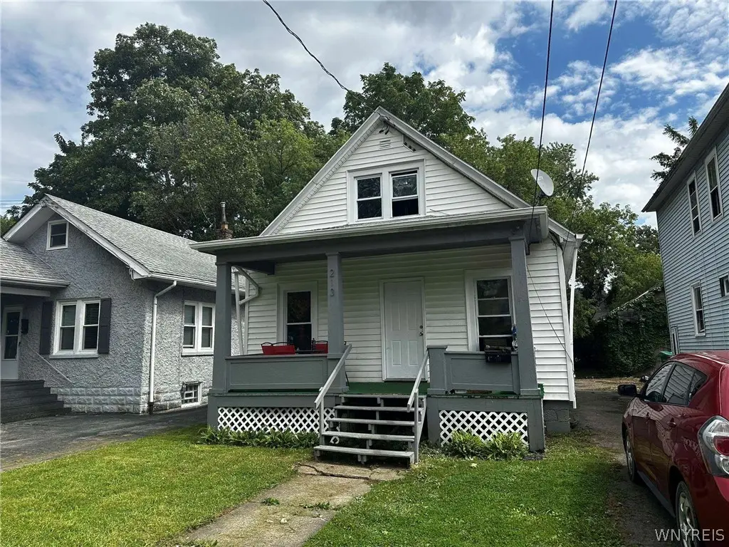 213 77th Street, Niagara Falls, NY 14304 - #1