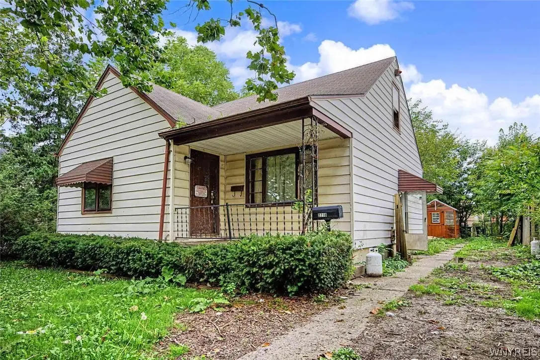 2718 Welch Avenue, Niagara Falls, NY 14303 - #1