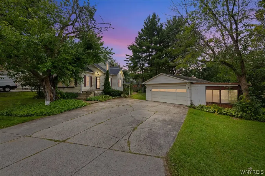 2633 Greenfield Avenue, Hamburg, NY 14075 - #2