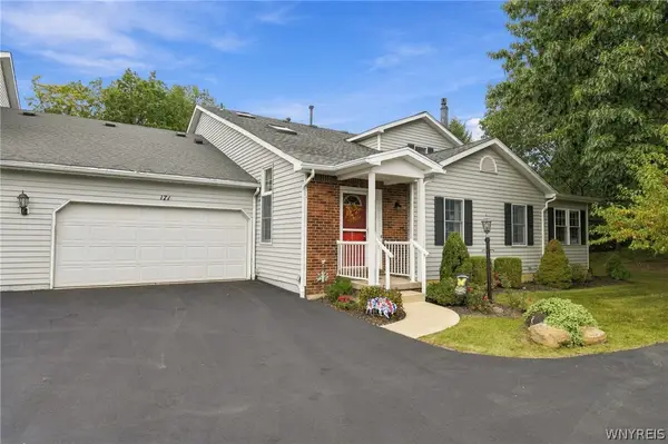 171 Stepping Stone Lane, Orchard Park, NY 14127
