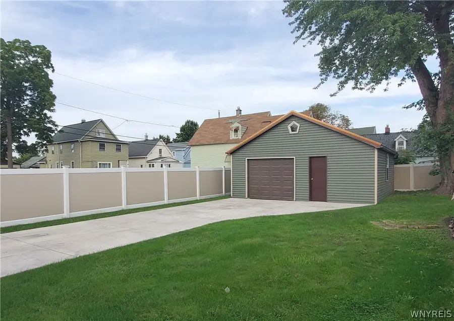 8 Warsaw Street, Lackawanna, NY 14218 - #3