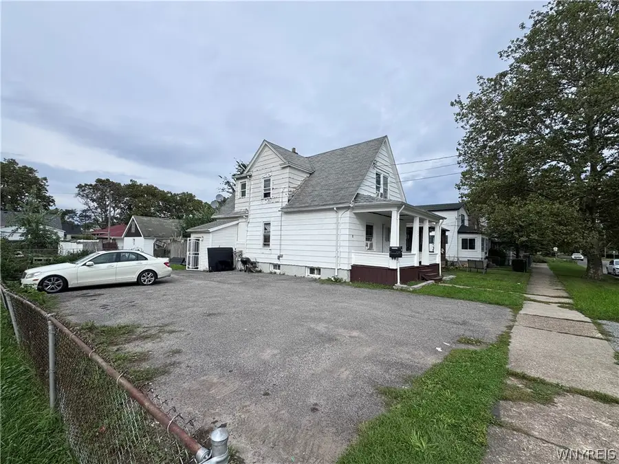 2758 Falls Street, Niagara Falls, NY 14303 - #3