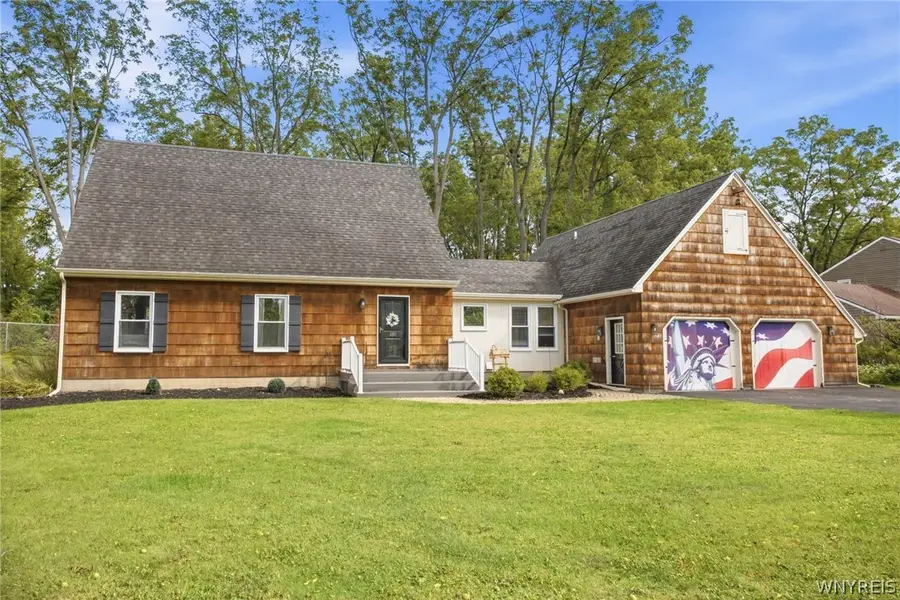 16 Orchard Dr, Le Roy, NY 14482 - #2