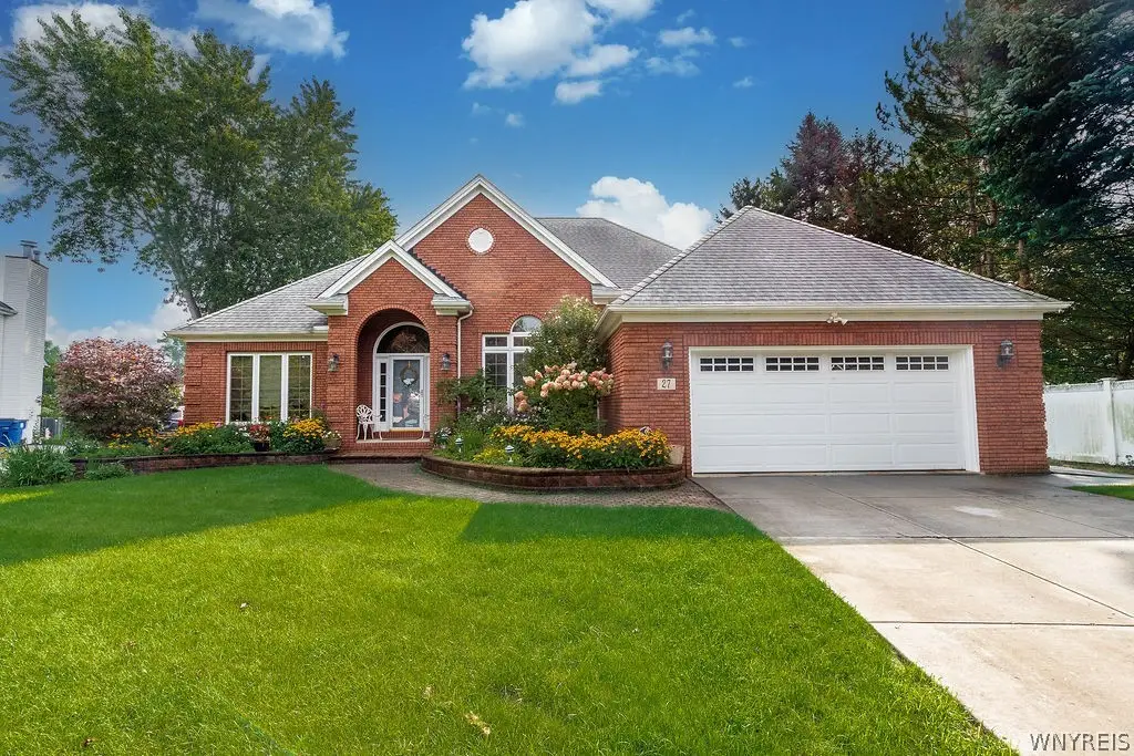 27 Brookshire Ct, East Amherst, NY 14051 - #1