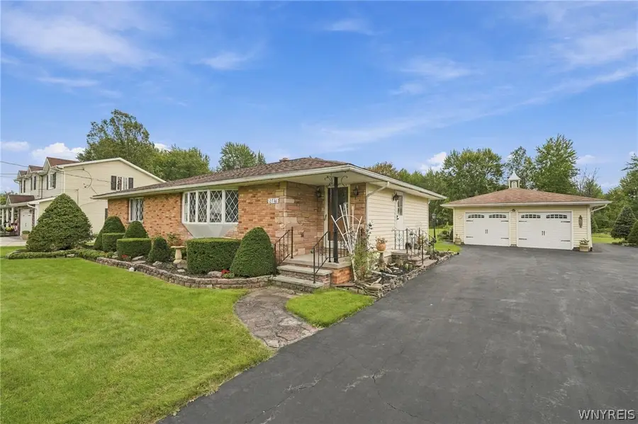 2746 Homeyer Road, North Tonawanda, NY 14120 - #2
