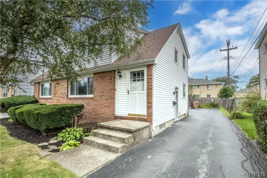 31 Wellington Road, Cheektowaga, NY 14225 - #3
