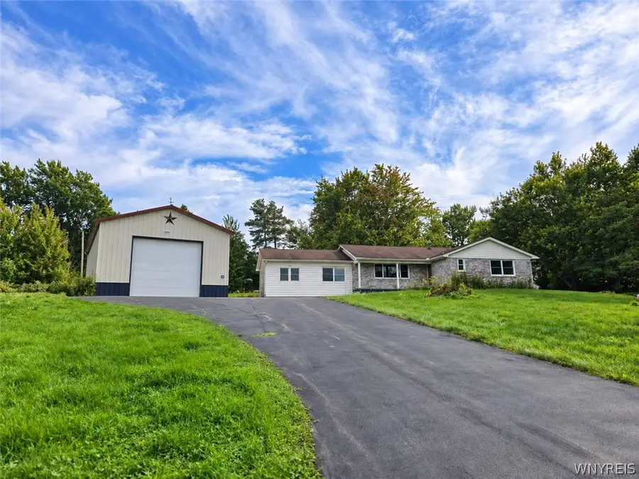 6190 Cole Road, Orchard Park, NY 14127 - #2